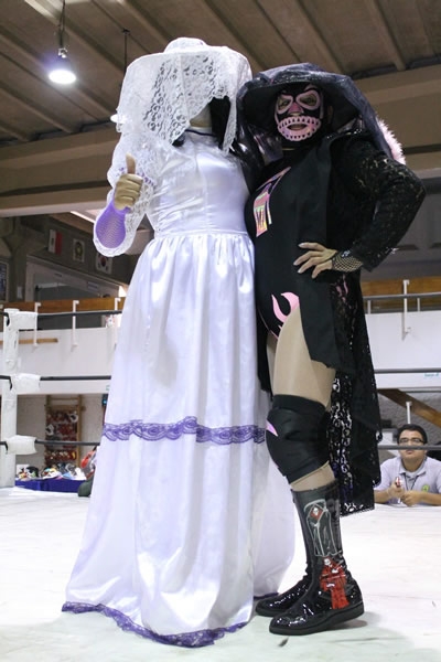 Una convivencia de luchadores y aficionados.