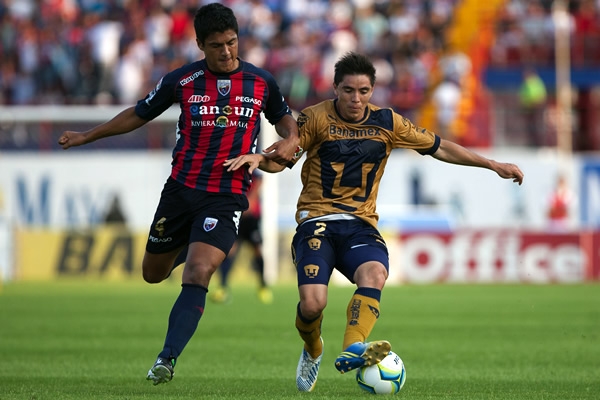 Velarde desespera ante el buen trabajo de Guerrero y Calvo.