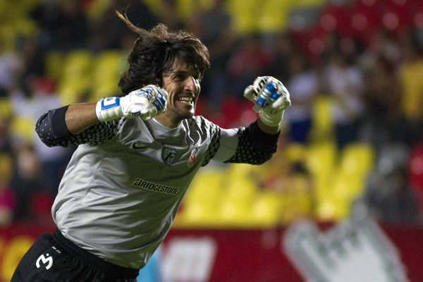 Vilar celebró la goleada Monarca.