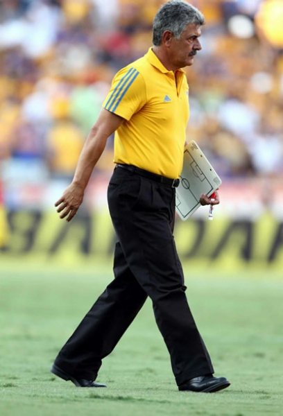 Vuoso no tuvo una buena tarde, y salió de cambio al 58.