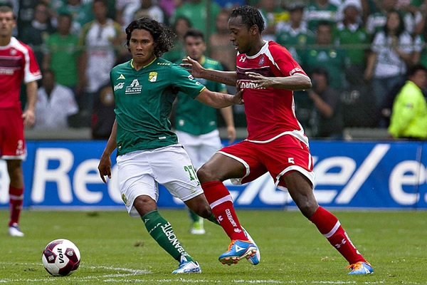 Wilson Tiago tuvo un destacado partido frente a León.