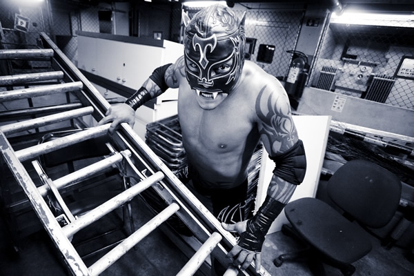 Xtreme Tiger y Halloween tendrán que hacer causa común para salvarse de la quema en Triplemanía XX.