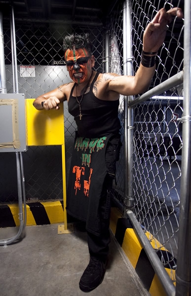 Xtreme Tiger y Halloween tendrán que hacer causa común para salvarse de la quema en Triplemanía XX.