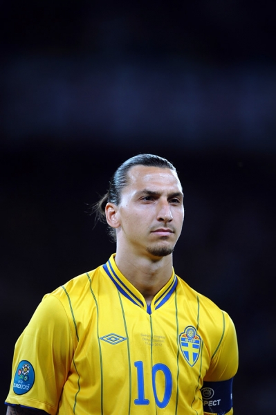Zlatan Ibrahimovic con la responsabilidad de los goles suecos.