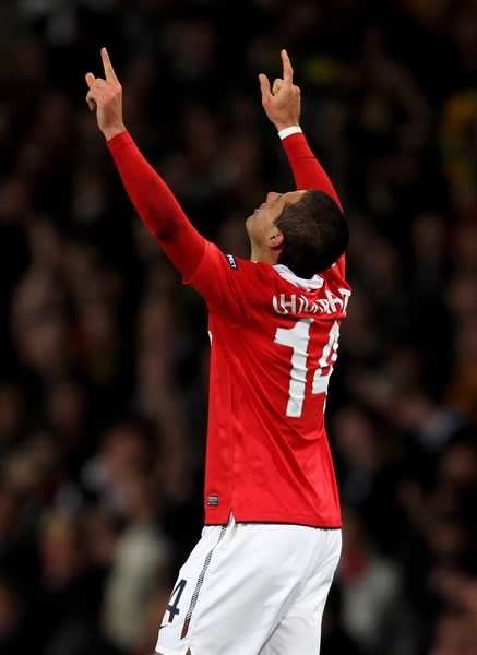 Chicharito sigue marcando