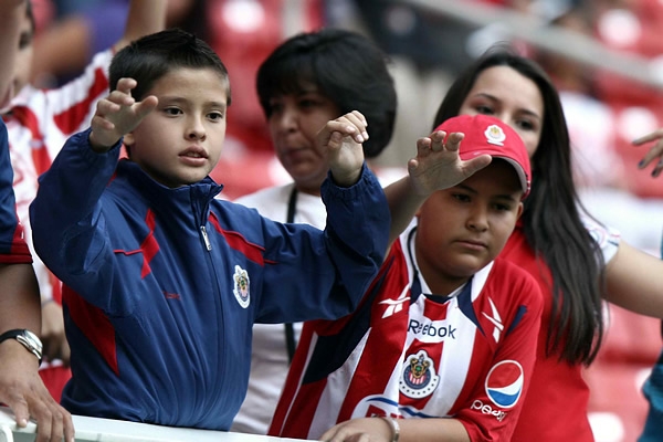 Chivas 4-1 Pachuca13