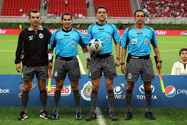 Chivas 4-1 Pachuca18