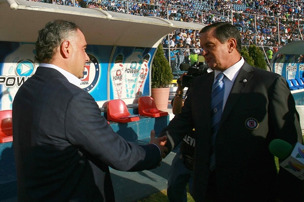 Cruz Azul-Pumas.