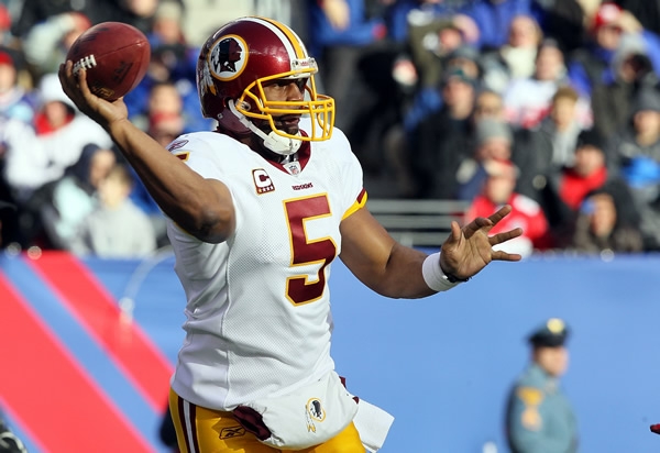 Donovan McNabb realizó un pase de TD de 33 yardas.