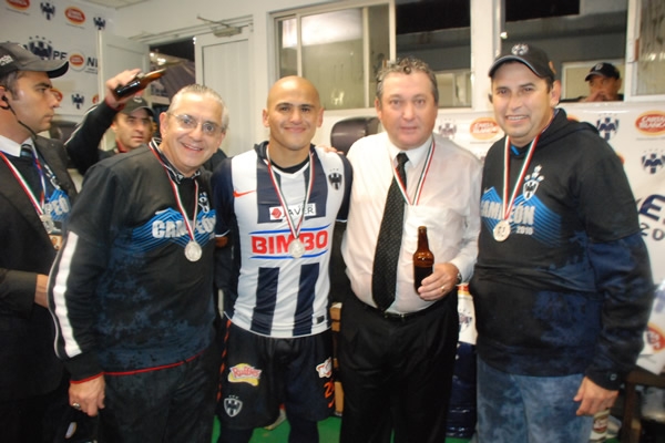 El festejo en el vestidor rayado