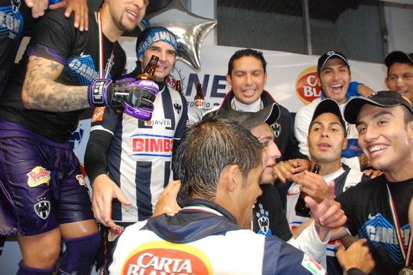 El festejo en el vestidor rayado