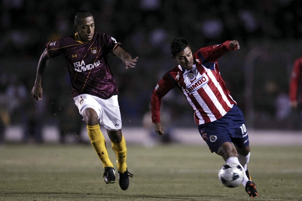 Estudiantes-Chivas.