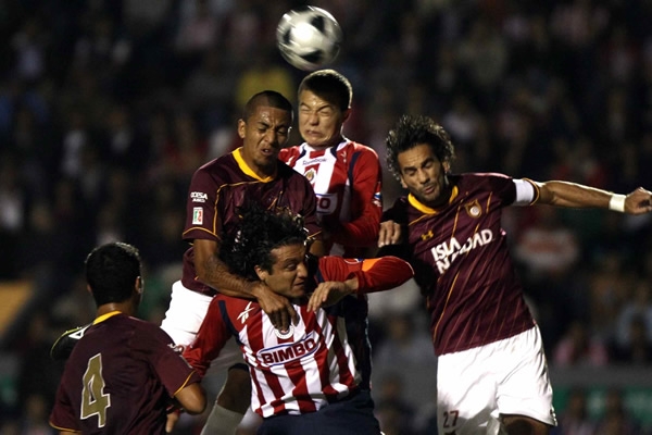 Estudiantes-Chivas.