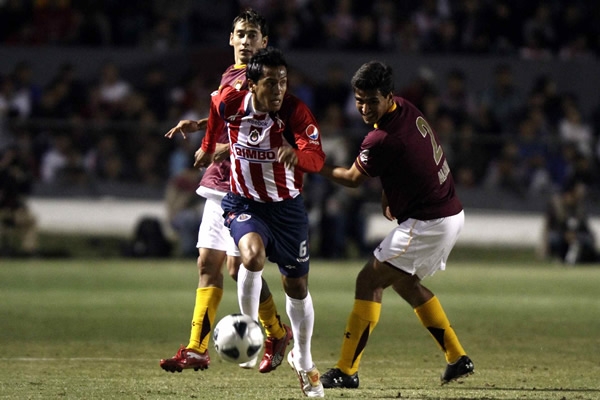 Estudiantes-Chivas.