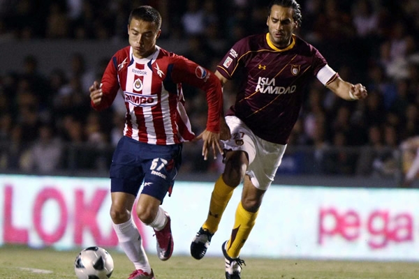 Estudiantes-Chivas.