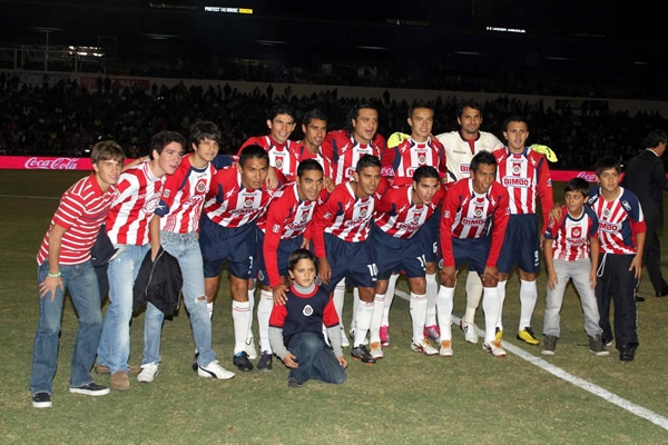 Estudiantes-Chivas.