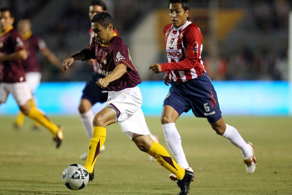 Estudiantes-Chivas.