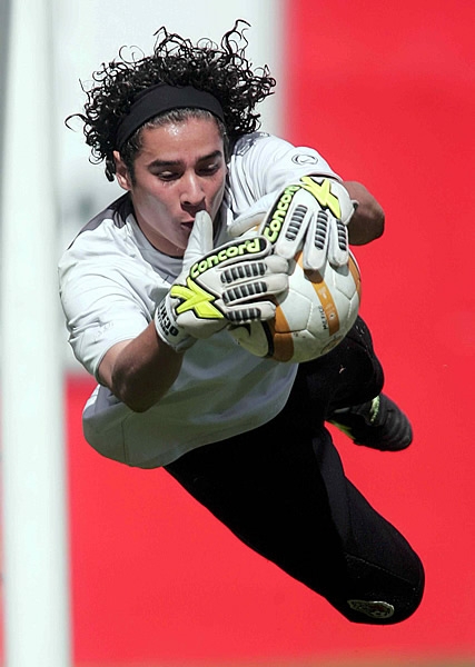Guillermo Ochoa6