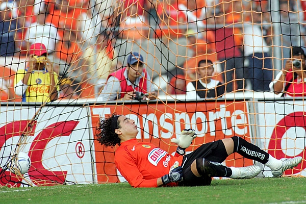 Guillermo Ochoa9