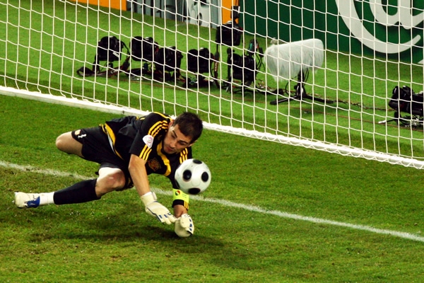 iker casillas 19