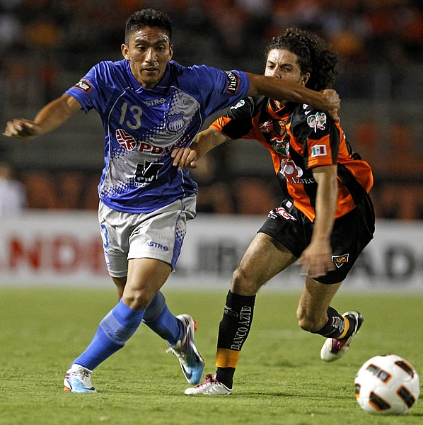 Jaguares 2-1 Emelec15