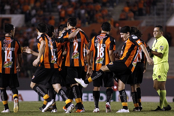 Jaguares 2-1 Emelec18