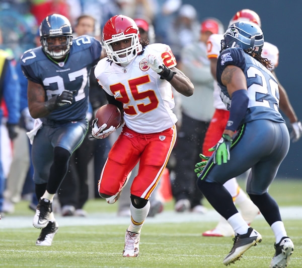 Jefes vencieron el domingo por 42-24 a los Halcones Marinos.