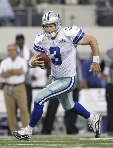 Jon Kitna, corrió 29 yardas para otra anotación.