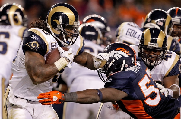 Los Carneros vencieron esforzadamente 36-33 a los Broncos.