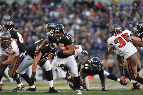 Los Cuervos superaron el domingo a los Bucaneros por 17-10.