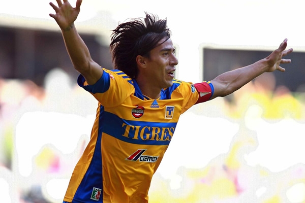 Lucas Lobos abrió el marcador