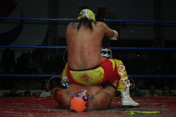 Lucha Extrema en la López Máteos.