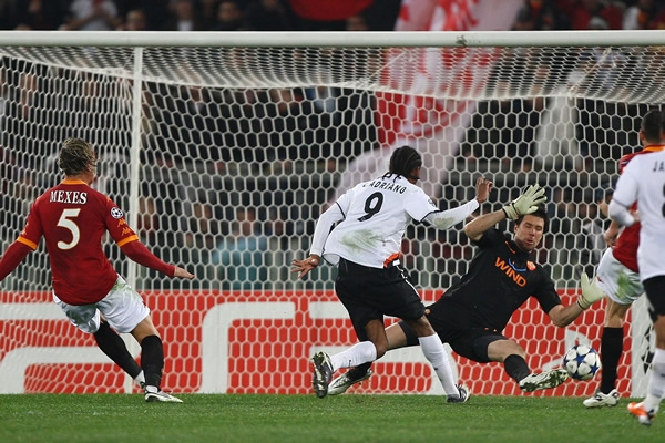 Luiz Adriano marcó uno de los goles