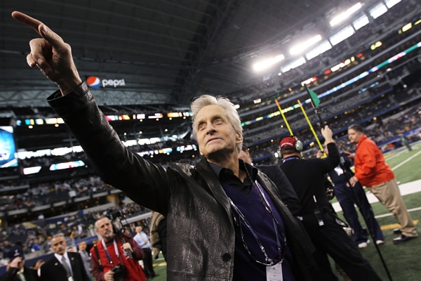 Michael Douglas también se hizo presente en el estadio