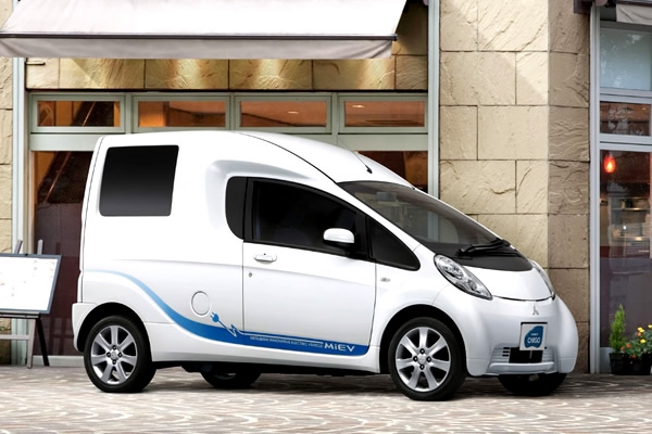 Mitsubishi i-MiEV Cargo Concept 4