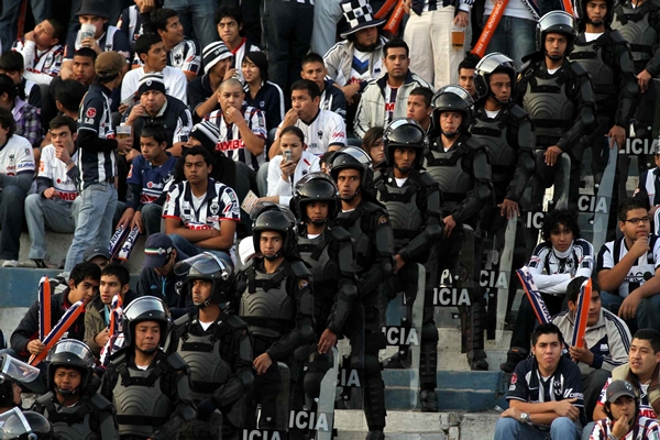 Mucha seguridad