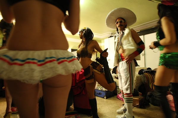 Picardia, sensualidad y lucha libre.