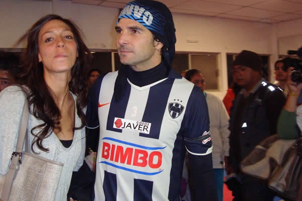 Pierre Ibarra bien acompañado