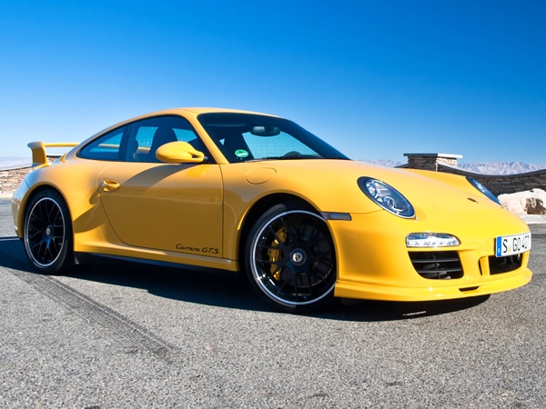 Porsche 911 Carrera GTS 2011-1