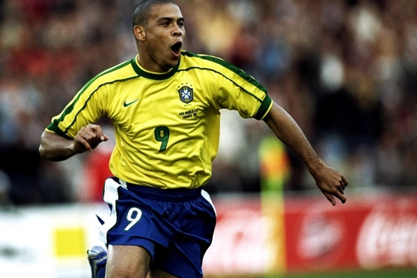 Ronaldo 16