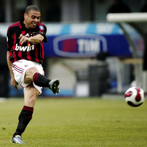 Ronaldo 38