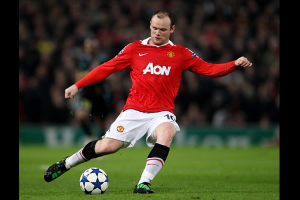 Rooney dio uno de los pases para gol