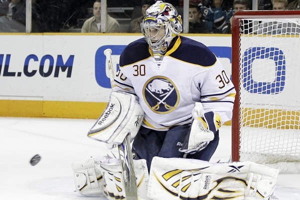 Ryan Miller, portero de la Selección Olímpica de Estados Unidos.