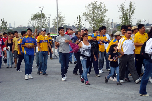 Tigres volvió a invadir el Omnilife