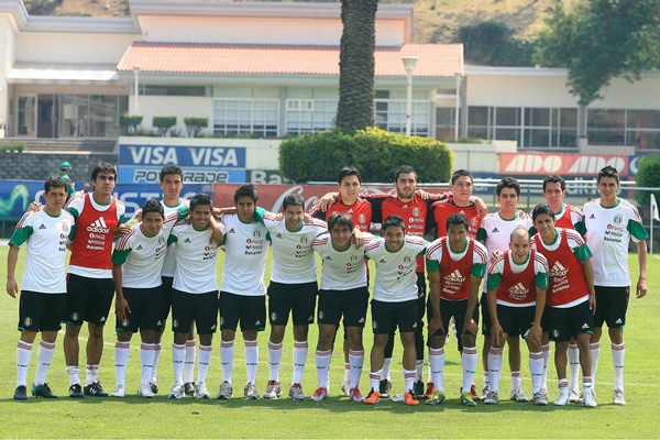 Todos los seleccionados posaron para la foto.