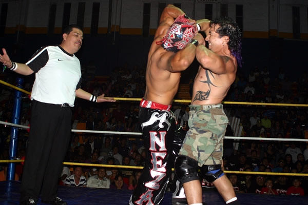 Triple A se presentó en la Arena Neza.