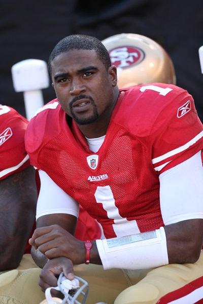 Troy Smith perdió por primera vez en tres actuaciones como titular.