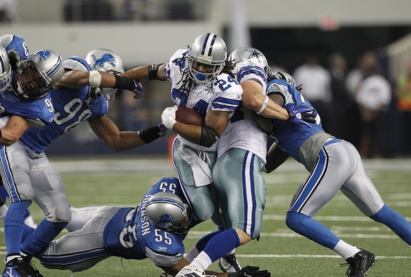 Vaqueros derrotaron el domingo 35-19 a los Leones.