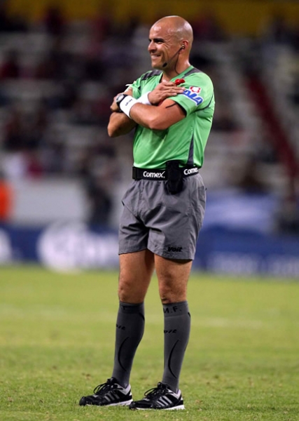 Francisco Chacón fue el árbitro central.