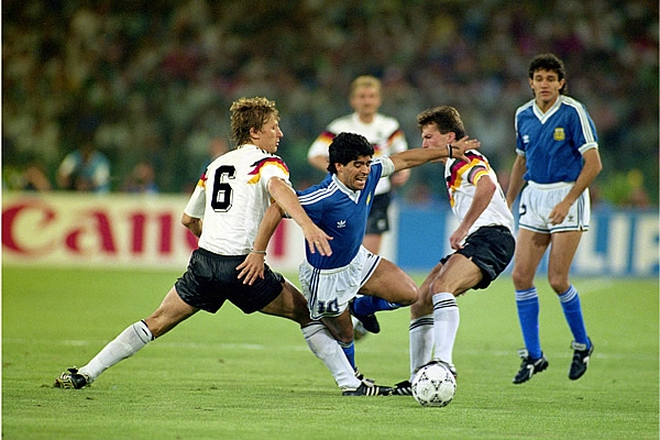Maradona18
